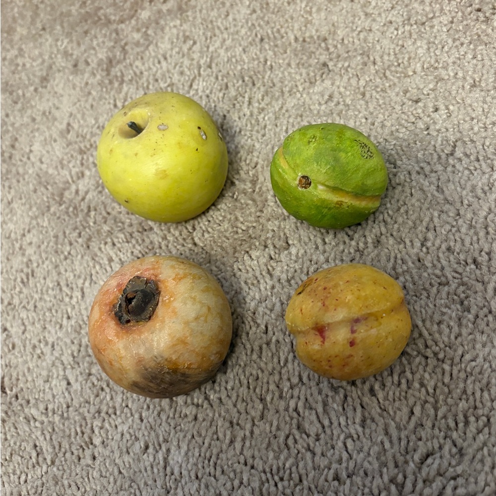 Vtg Alabaster Decorative Fruits